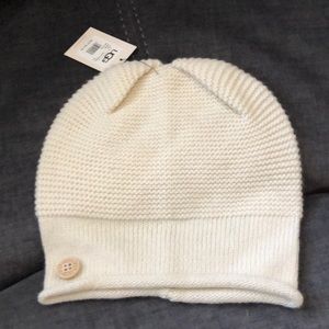 UGG Cream Bailey Button Fine Knit Cap (A-17)
